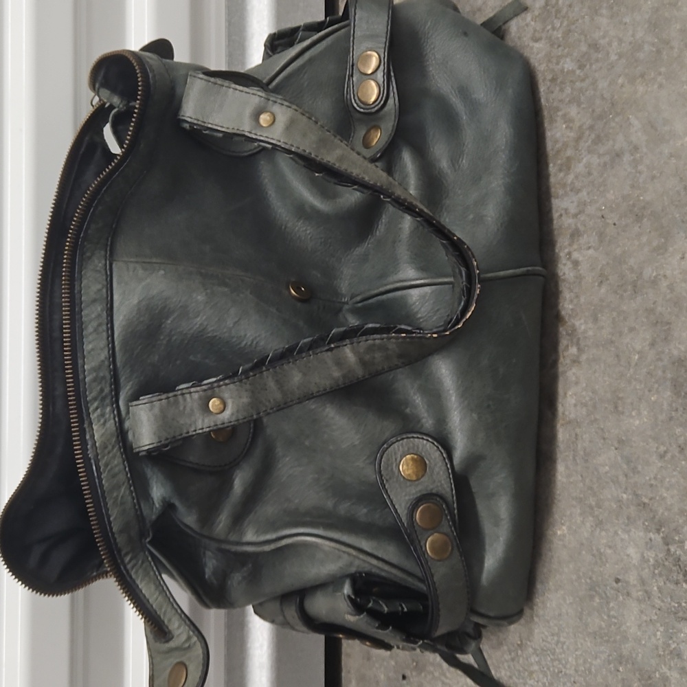 Chloe Chic Gray Leather Handbag